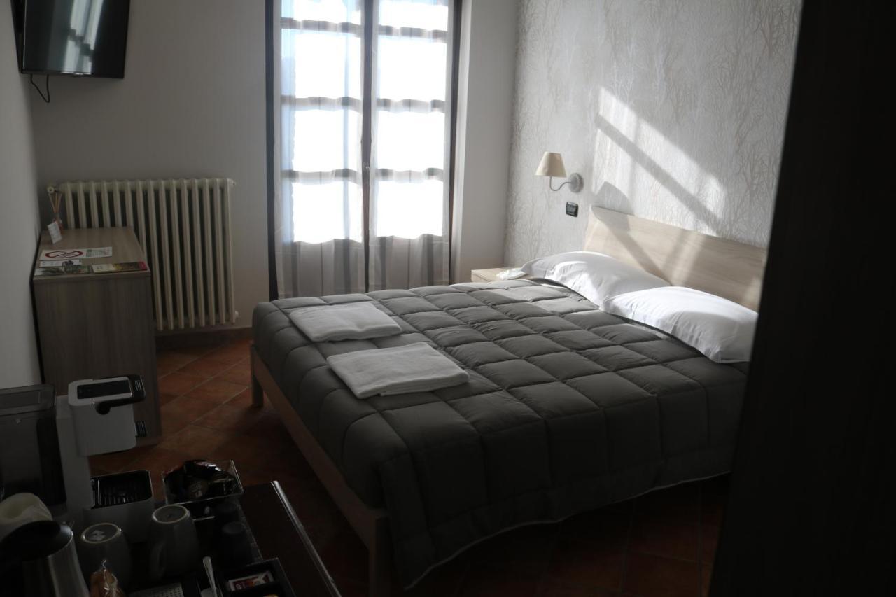 Bed and Breakfast Cà del Crutin Monteu Roero Esterno foto