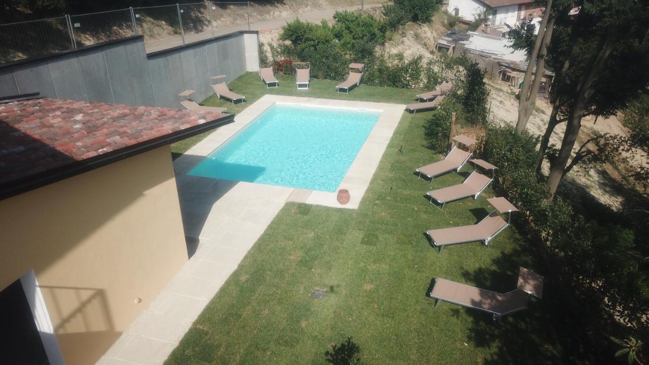 Bed and Breakfast Cà del Crutin Monteu Roero Esterno foto